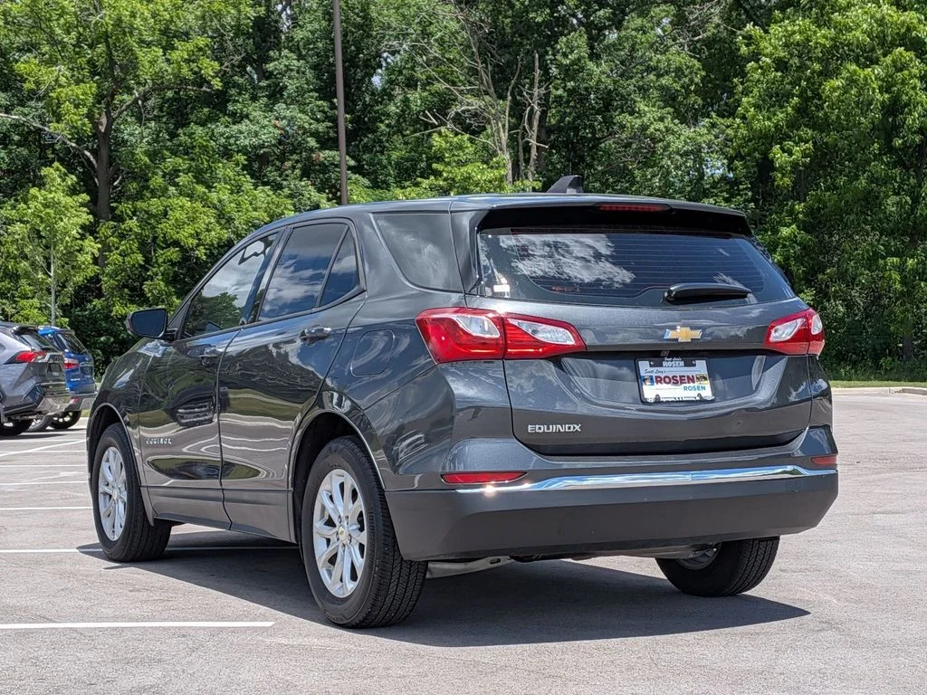 Used 2018 Gray Chevrolet LS image 5