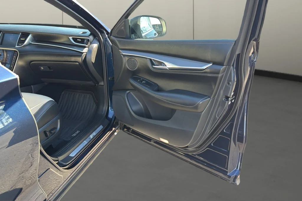 Used 2023 Blue INFINITI LUXE image 16