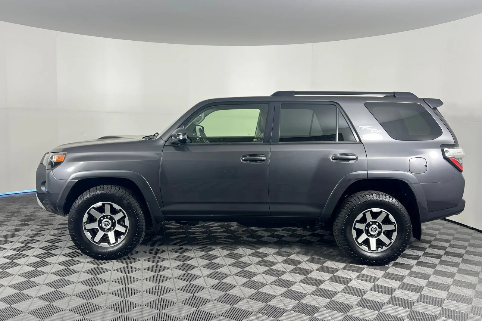 Used 2019 Magnetic Gray Metallic Toyota TRD OFF ROAD PREM image 6