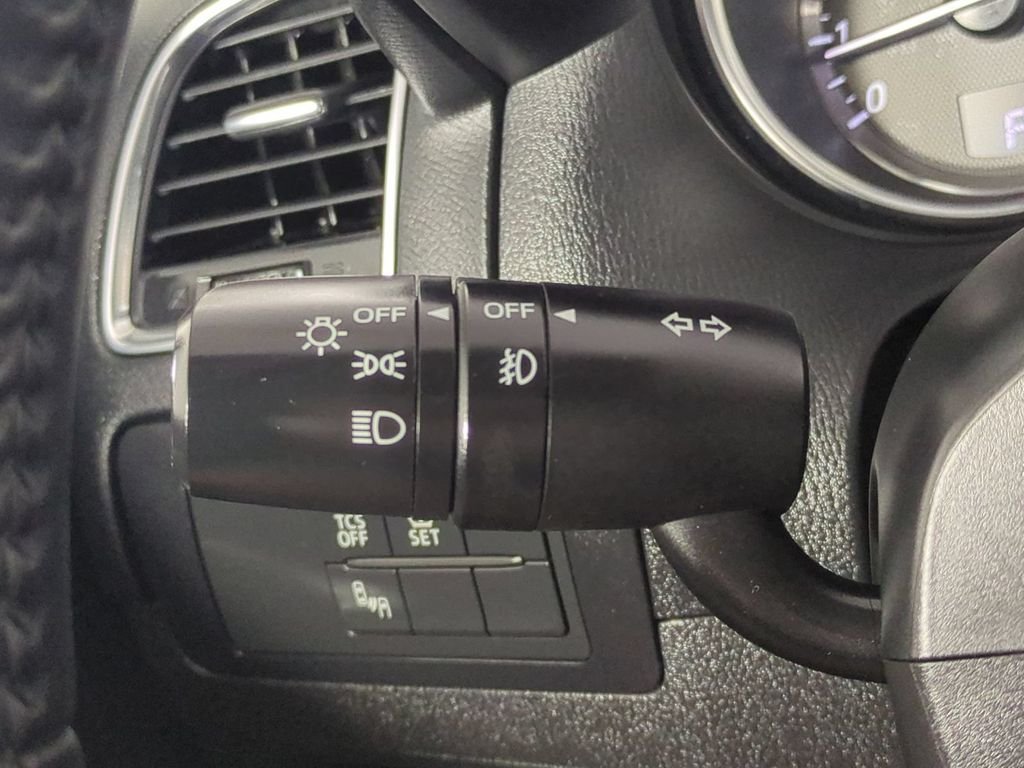Used 2016 Blue Mazda Touring image 29
