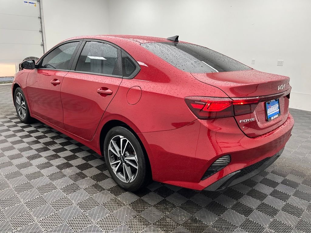 Used 2023 Currant Red Kia LXS image 11