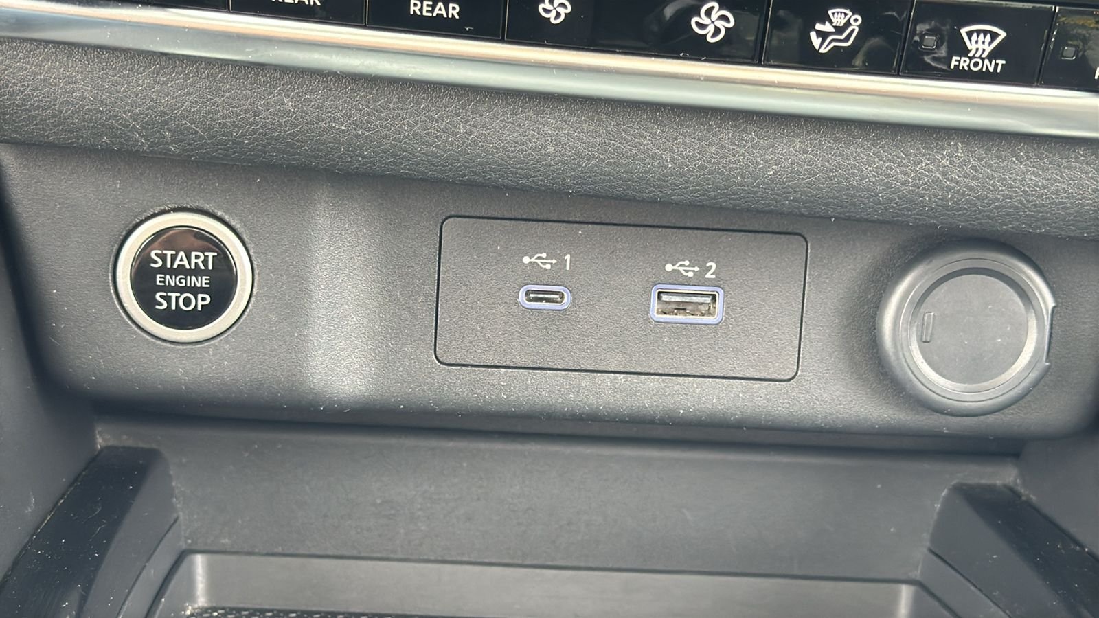 Used 2021 Blue Nissan SL image 27