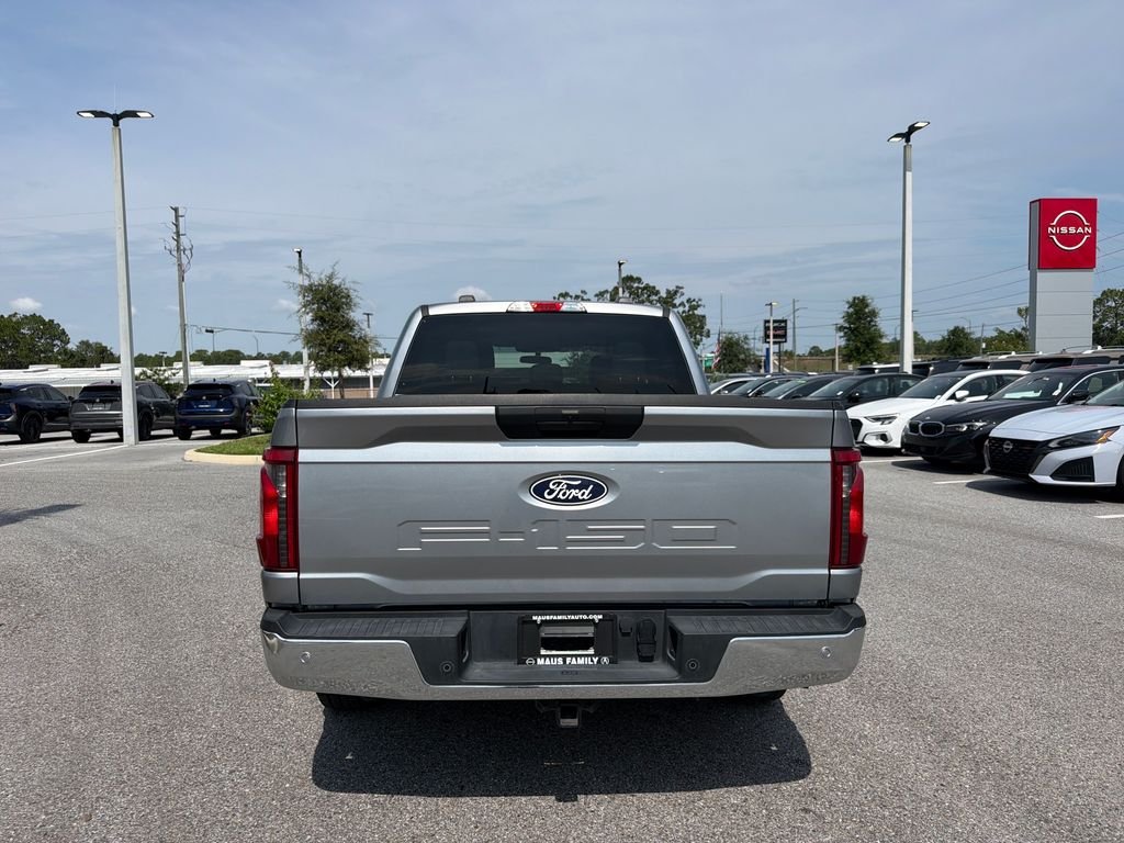 Used 2025 Silver Metallic Ford XLT image 6