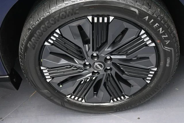 New 2026 Deep Ocean Blue Pearl Nissan Platinum image 33