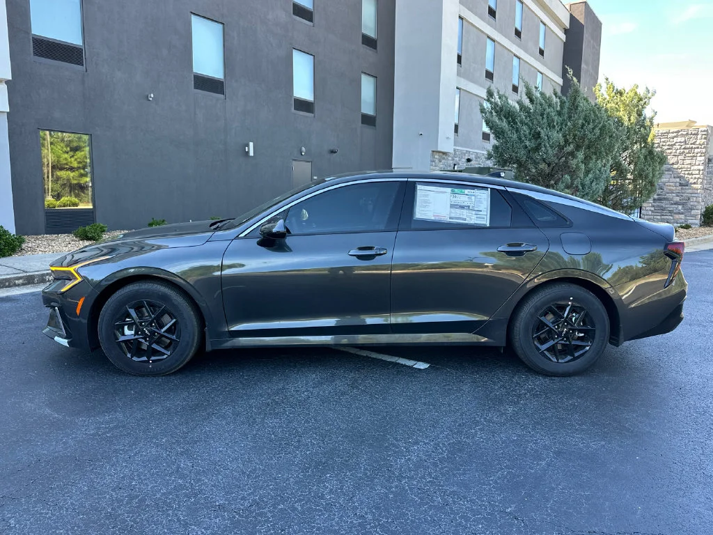 New 2026 Gray Kia LXS image 4
