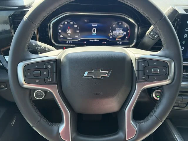 Used 2025 White Chevrolet LTZ image 28