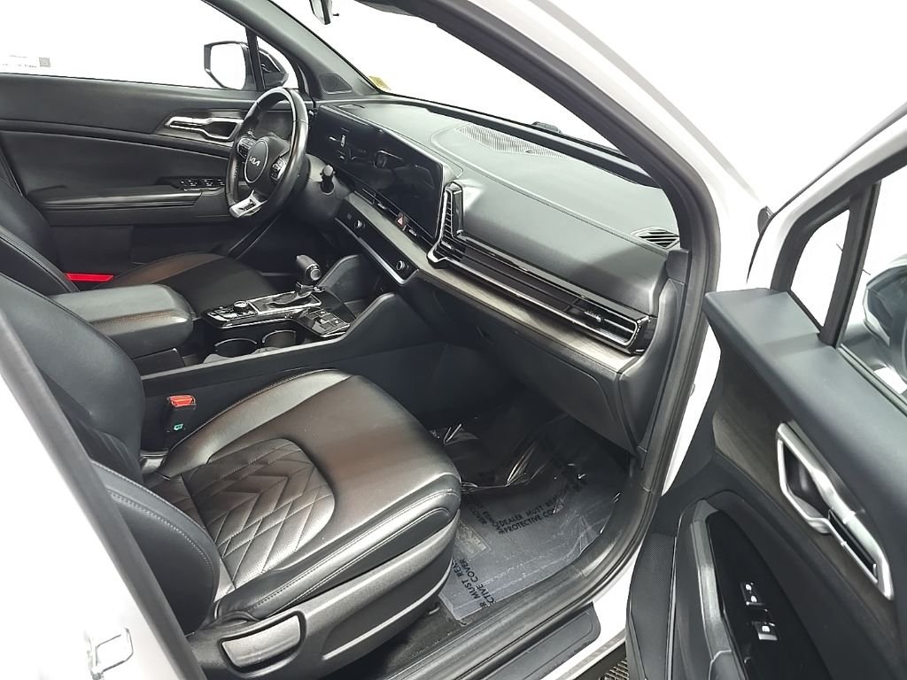 Used 2023 White Kia X-Line image 14