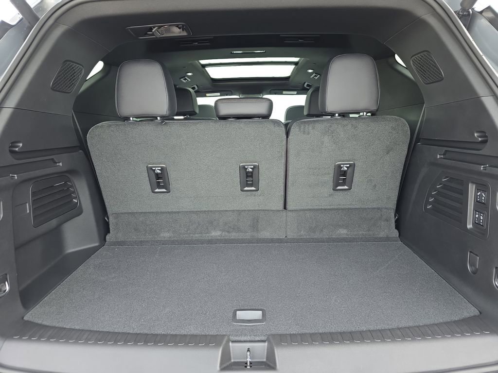 2026 Chevrolet Traverse High Country - Photo 13