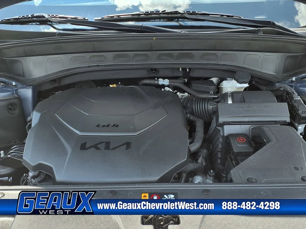 Used 2025 Black Kia S image 38