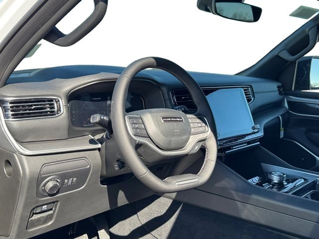 New 2026 Bright White Clear-Coat Exterior Paint Jeep  image 11