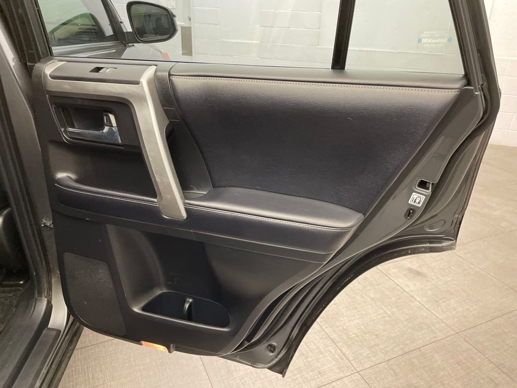 Used 2018 Gray Toyota SR5 image 29