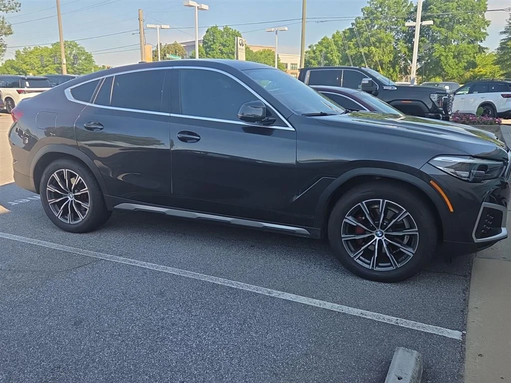 2022 BMW X6 xDrive40i's photo