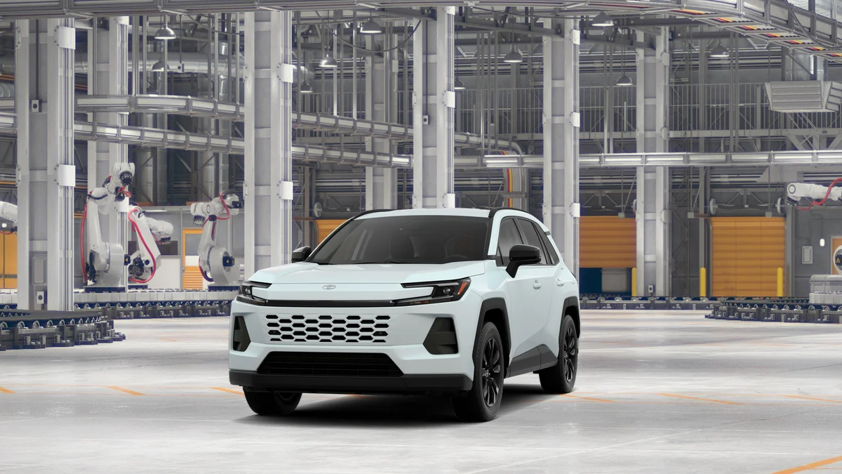 New 2026 Wind Chill Pearl Toyota XLE Premium image 18