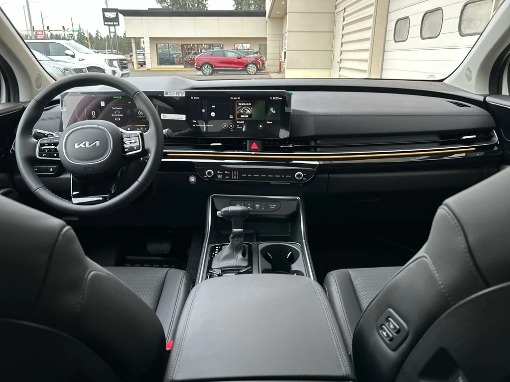 New 2026 Snow White Pearl Kia SX Prestige image 17