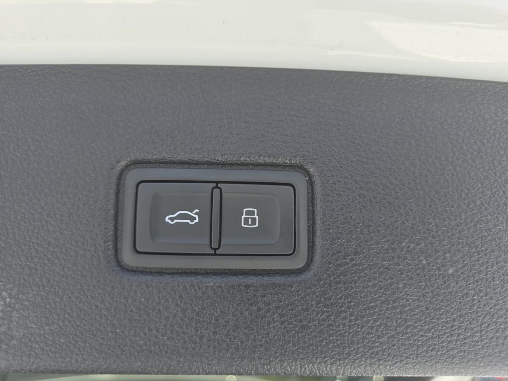 Used 2021 White Audi 45 Premium image 30