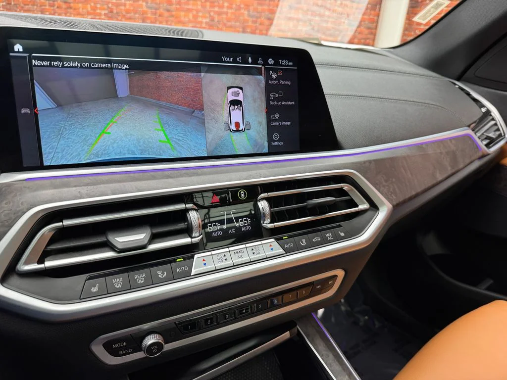 Used 2022 White BMW xDrive40i image 22