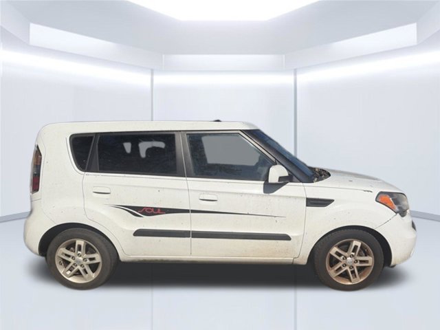 Used 2010 White Kia Plus image 5