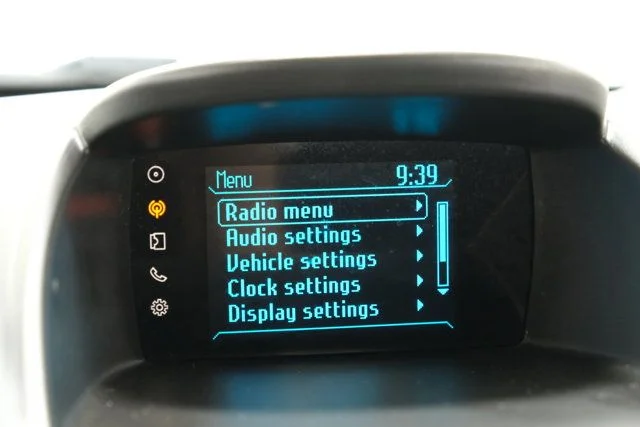Used 2017 Gray Ford SE image 18