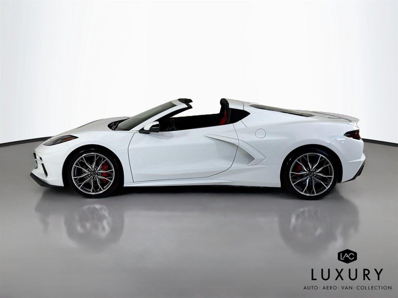Used 2026 Arctic White Chevrolet 1LT | Performance Exhaust | Paint Matched Accents image 9