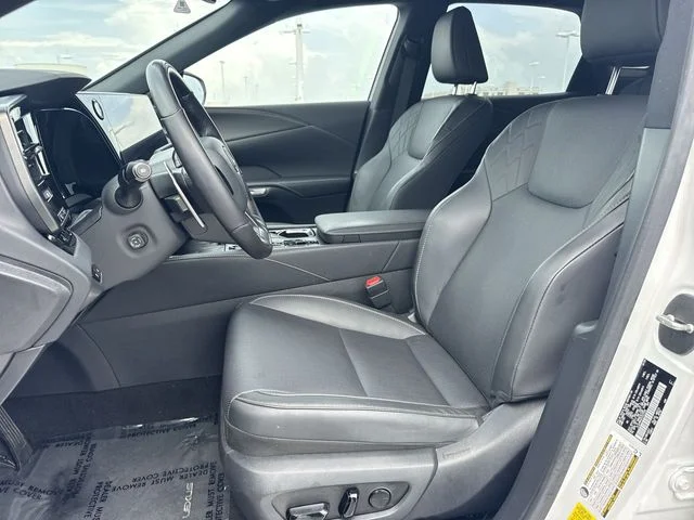 Used 2025 White Lexus 350 Premium image 11
