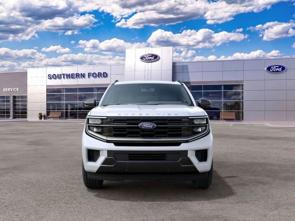 New 2027 Star White Metallic Tri-Coat Ford Platinum image 3