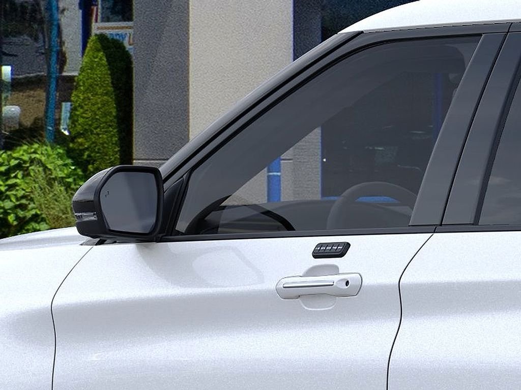 New 2026 Star White Metallic Tri-Coat Ford Platinum™ image 20