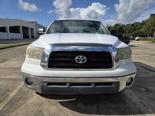 Used 2008 Super White Toyota SR5 image 2