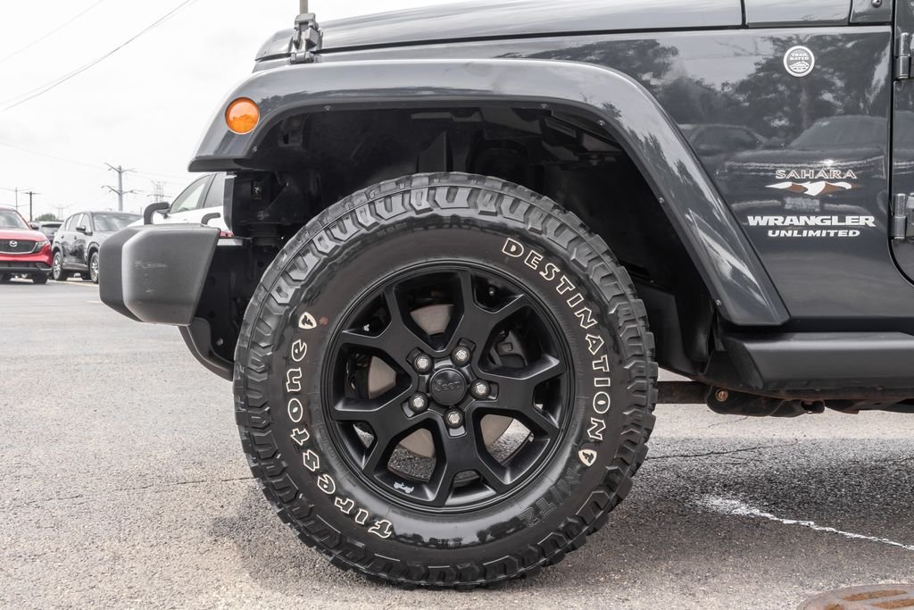 Used 2017 Black Jeep Unlimited Sahara image 36
