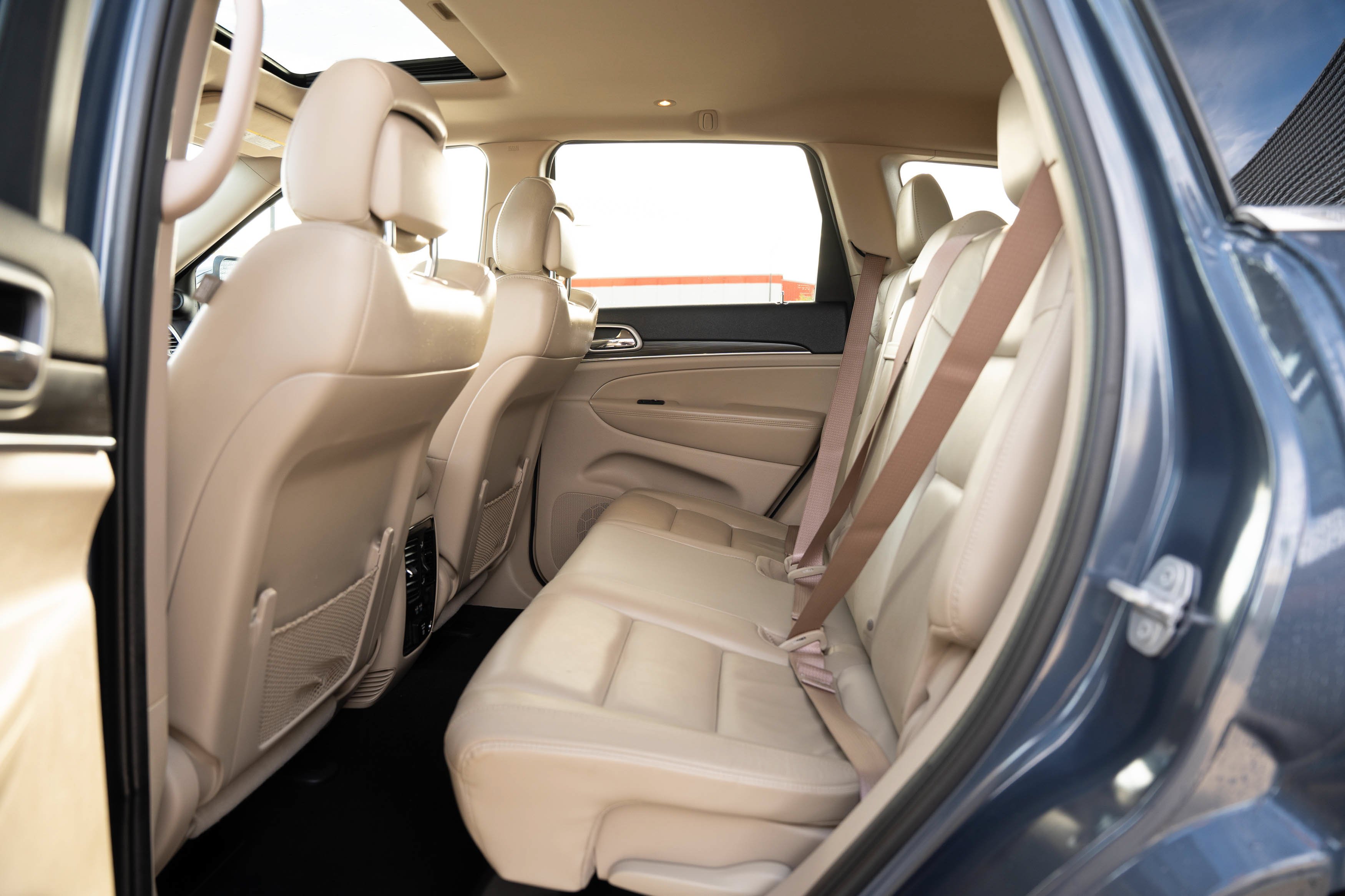 Used 2019 Slate Blue Pearlcoat Jeep Limited image 20
