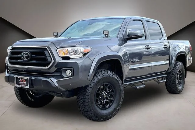 2022 Toyota Tacoma SR5 Double Cab 2WD V6 Auto Short Bed's photo