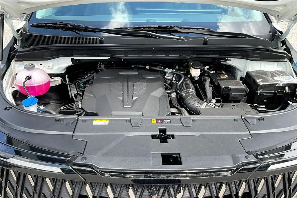 New 2026 Snow White Pearl Kia LXS image 11