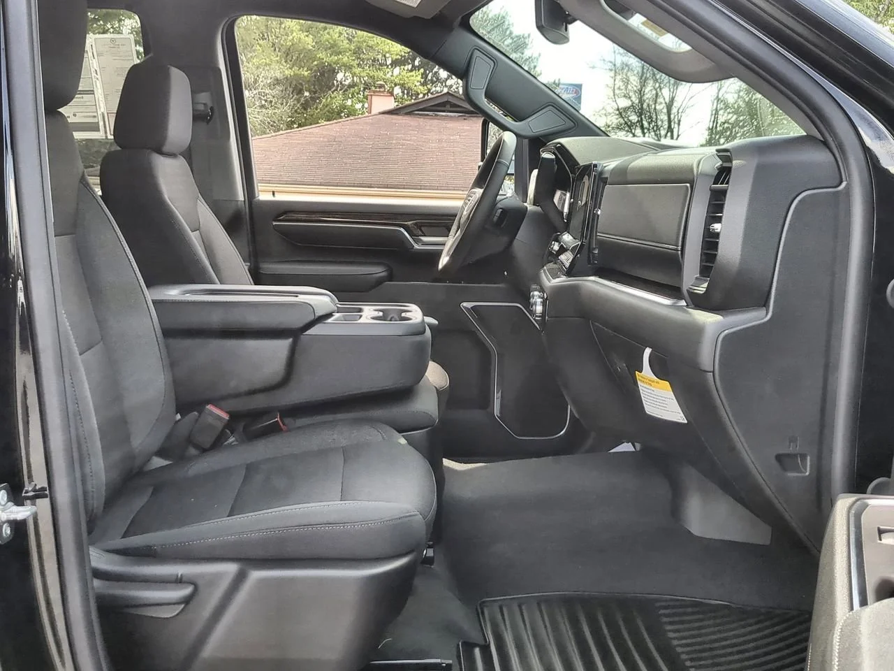 New 2026 Onyx Black GMC SLE image 27