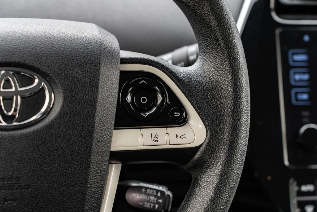 Used 2017 Silver Toyota Two image 14