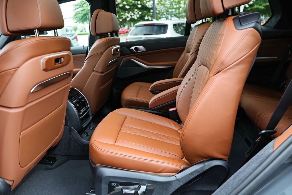 New 2027 Dravit Grey Metallic BMW xDrive40i image 28