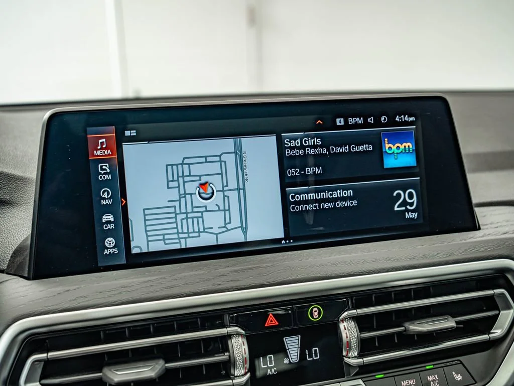 Used 2024 Jet Black BMW xDrive30i image 25