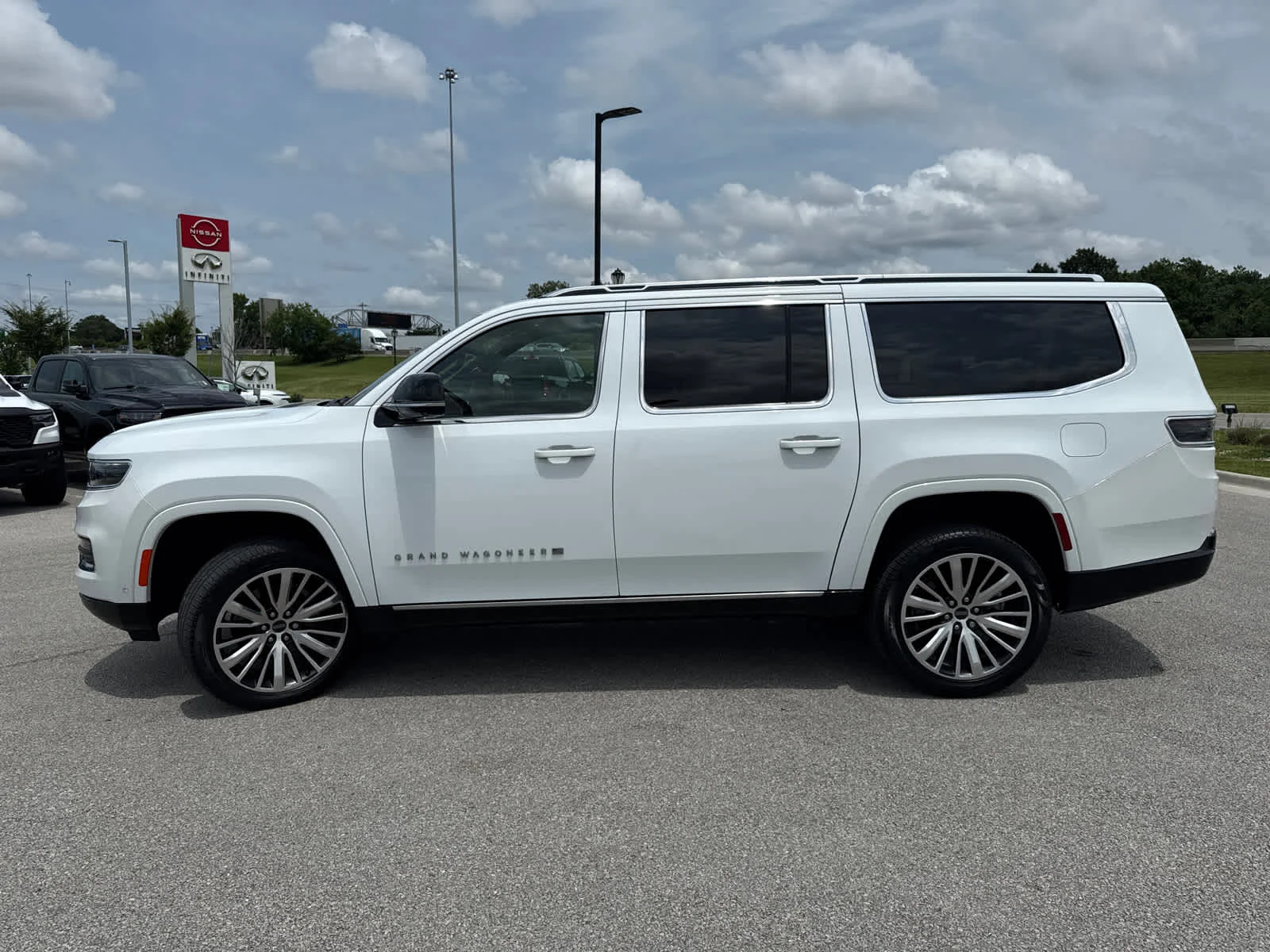 Used 2024 Bright White Clearcoat Jeep Series III image 5