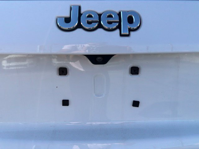 Used 2024 White Jeep Limited image 5