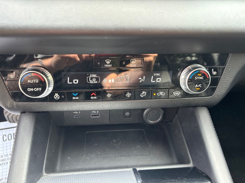 Used 2024 Black Mitsubishi SEL image 26