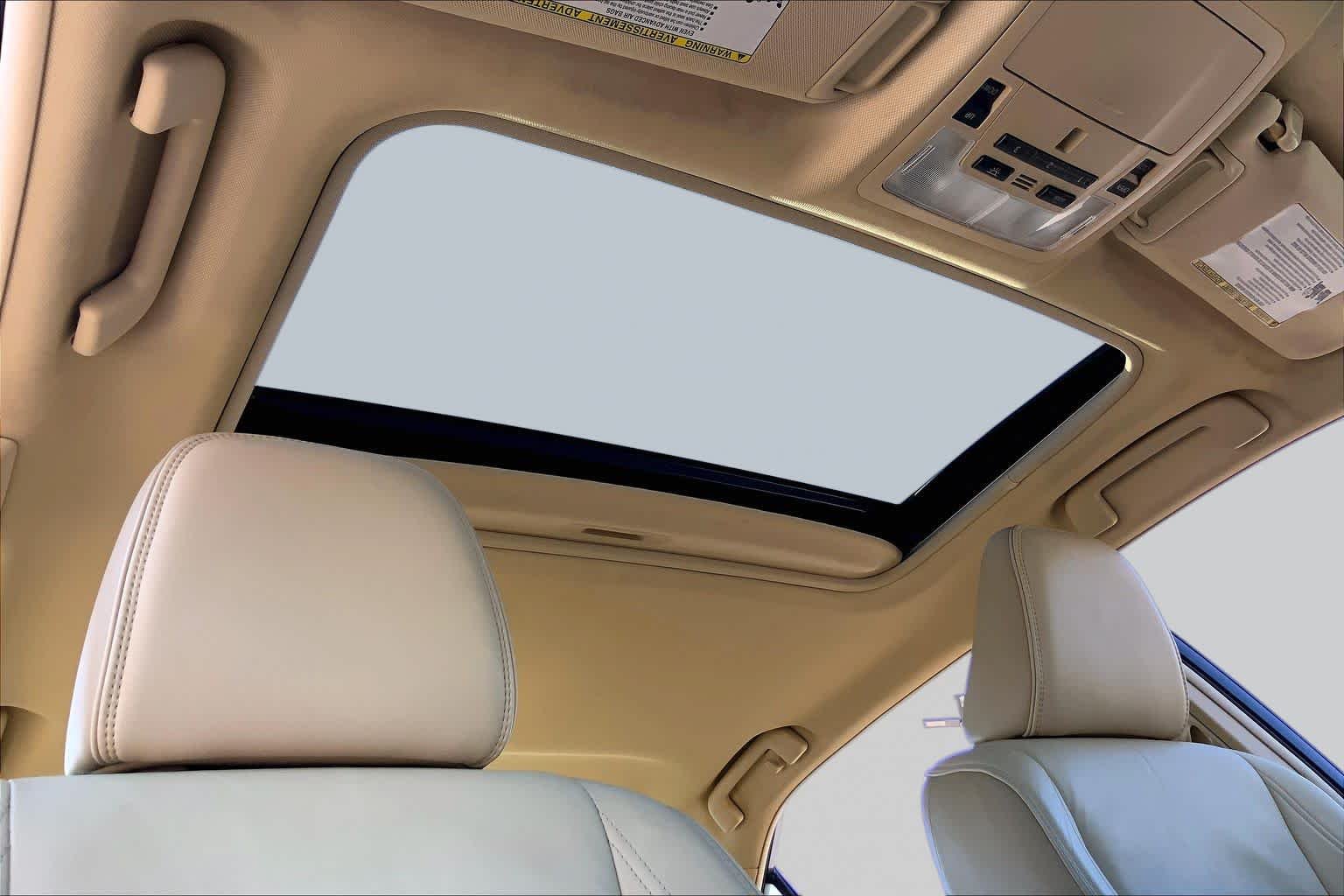 Used 2016 Super White Toyota XLE image 14
