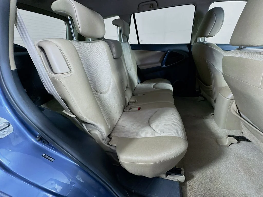 Used 2010 Blue Toyota Base image 29