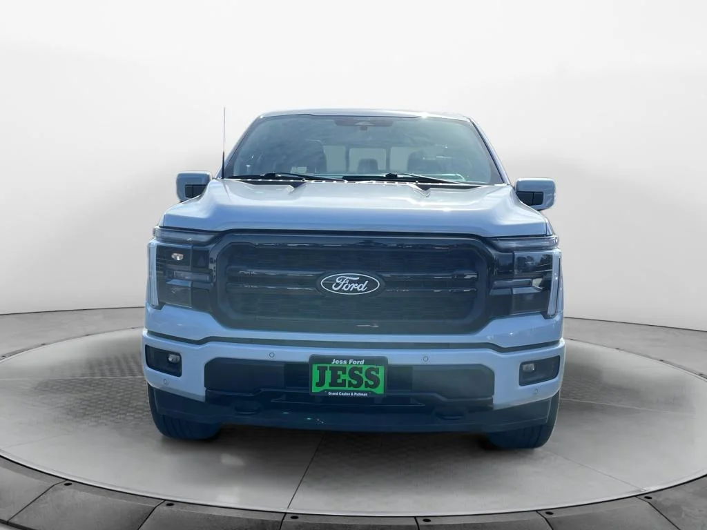 Used 2025 White Ford Lariat image 3