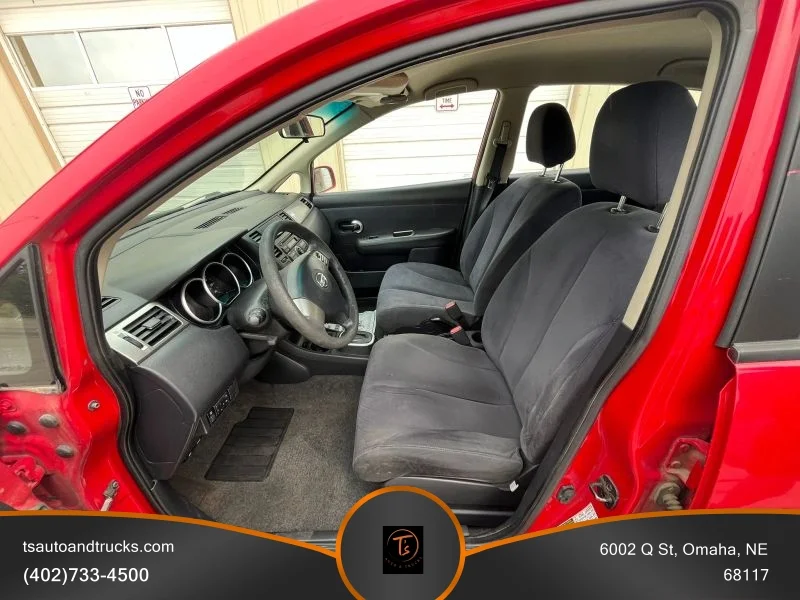 Used 2008 Red Nissan S Hatchback 4D image 14