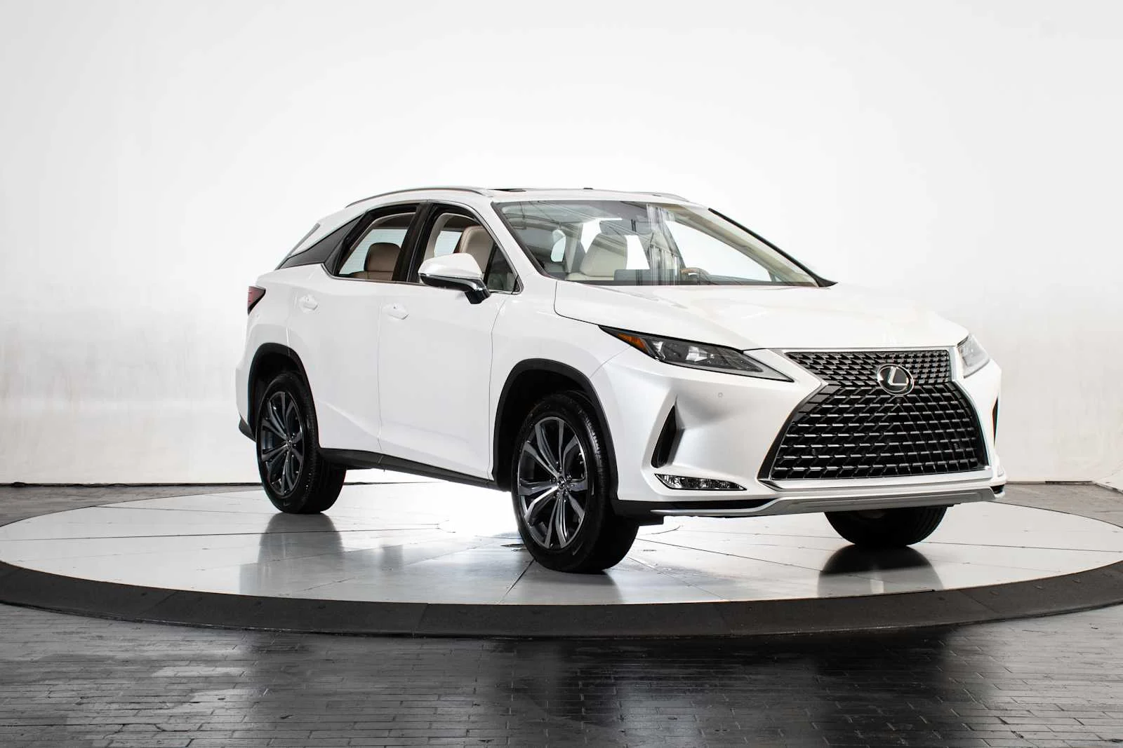 Certified Used 2022 EMINENT WHITE PEARL Lexus  image 9