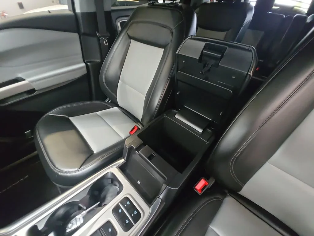 Used 2024 Black Ford XLT image 27
