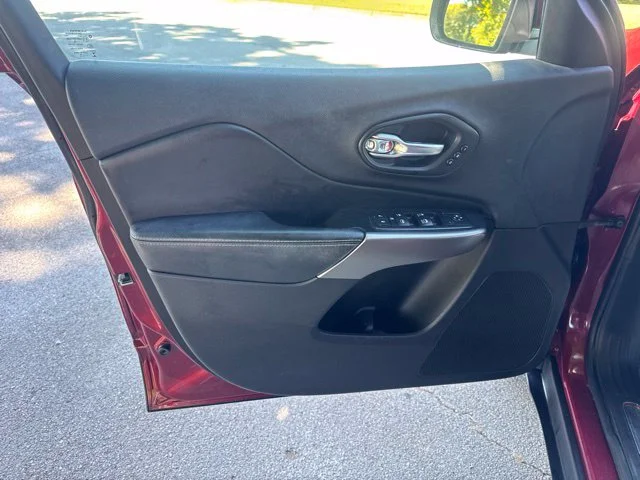 Used 2019 Red Jeep Limited image 14