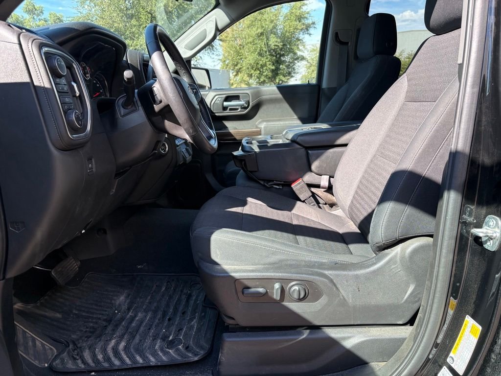 Used 2022 Black Chevrolet LT image 8