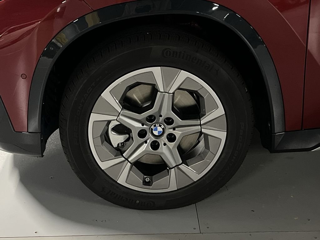 Used 2026 Red Metallic BMW xDrive28i image 10