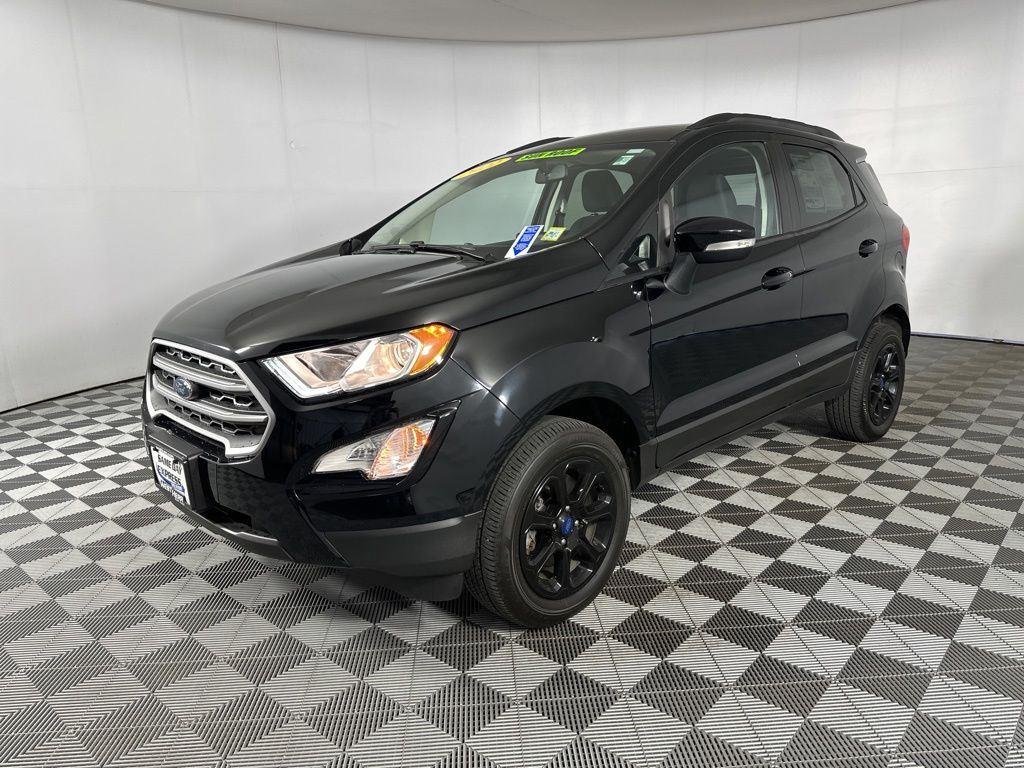 Used 2022 Shadow Black Ford SE image 5