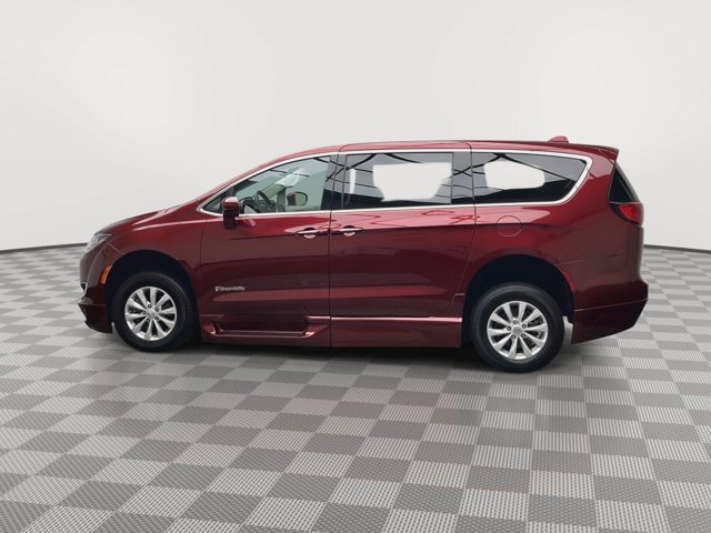 Used 2018 Velvet Red Pearlcoat Chrysler Touring Plus image 32
