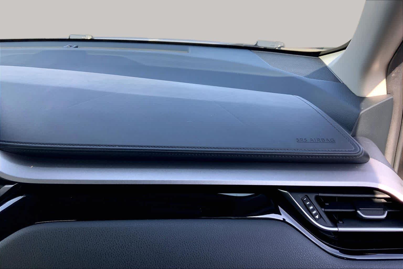 Used 2020 Black Sand Pearl Toyota XLE image 19